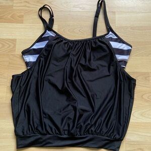 Size XL women’s swim top